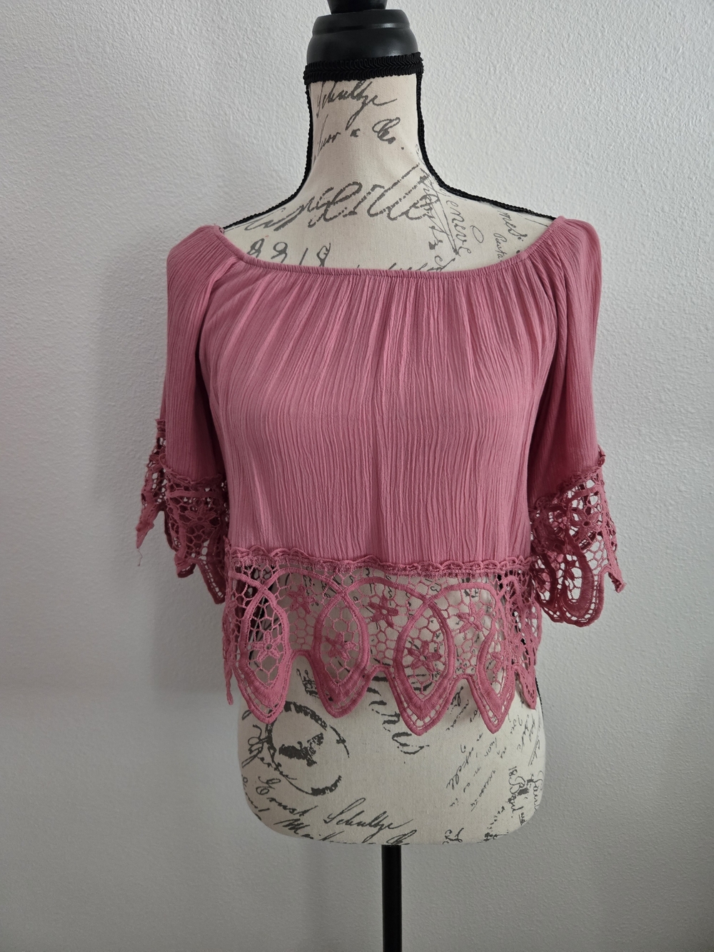 love J Dusty Rose Off-Shoulder Crochet Hem Crop Top